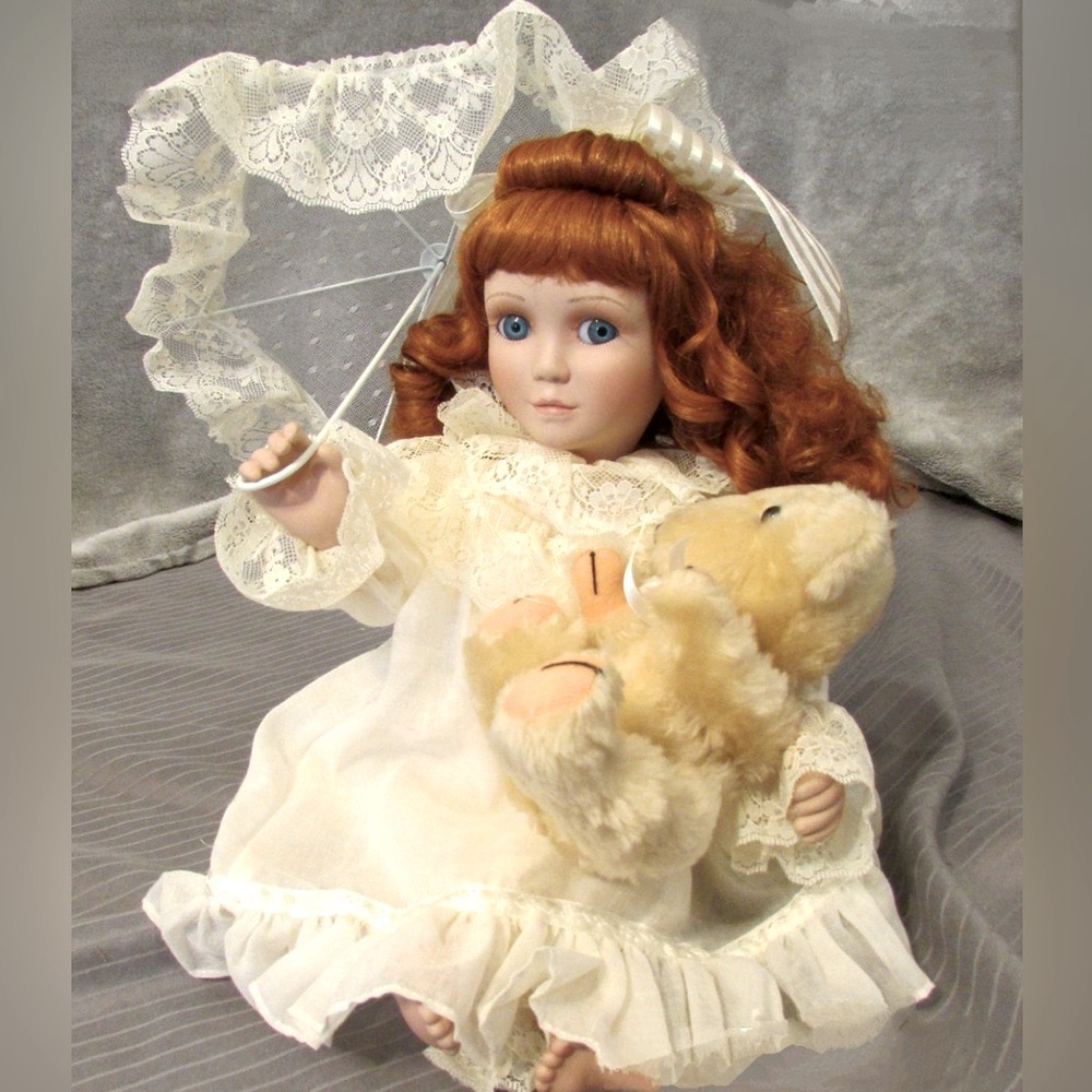The Ashton-Drake Galleries Victorian Lace Collection Doll “Colleen”